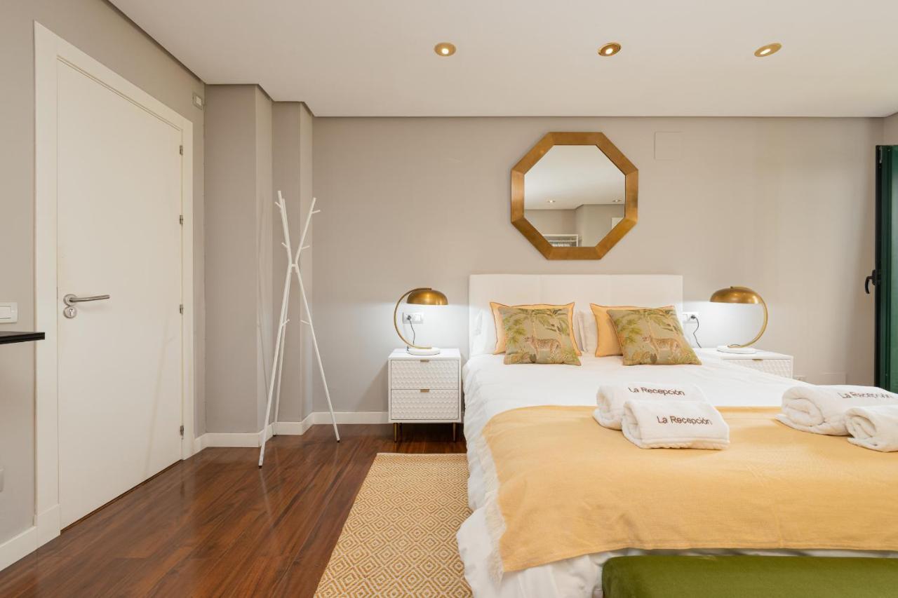 C30 Deluxe Studio With Terrace Into Cathedral Square Apartment Málaga Exterior foto